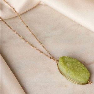 NWT Green Sparkling Druzy Stone Pendant Necklace